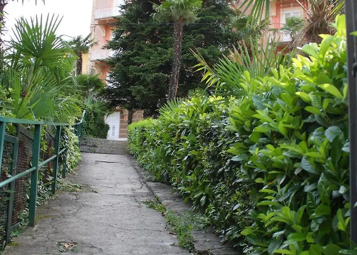 San Giuseppe アパート